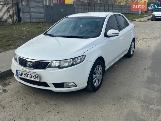 Білий Кіа Черато, об'ємом двигуна 1.6 л та пробігом 155 тис. км за 7200 $, фото 1 на Automoto.ua