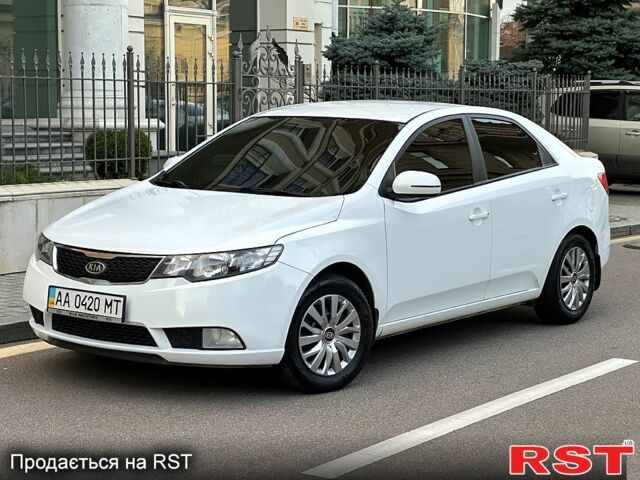 Белый Киа Черато, объемом двигателя 1.6 л и пробегом 193 тыс. км за 7350 $, фото 1 на Automoto.ua