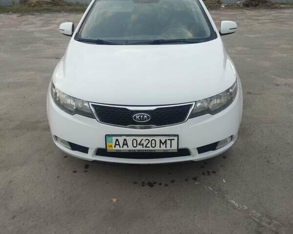 Белый Киа Черато, объемом двигателя 1.59 л и пробегом 170 тыс. км за 7700 $, фото 1 на Automoto.ua