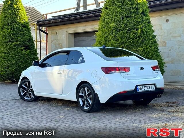 Белый Киа Черато, объемом двигателя 2 л и пробегом 135 тыс. км за 8400 $, фото 1 на Automoto.ua