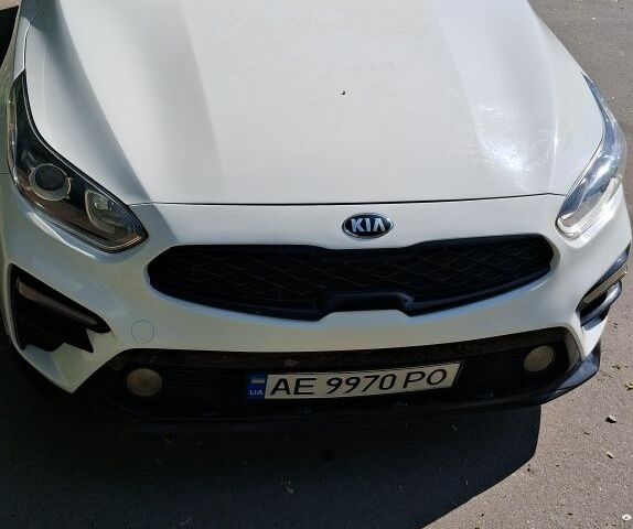 Білий Кіа Черато, об'ємом двигуна 2 л та пробігом 87 тис. км за 13800 $, фото 1 на Automoto.ua