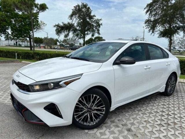 Белый Киа Черато, объемом двигателя 2 л и пробегом 27 тыс. км за 4600 $, фото 1 на Automoto.ua