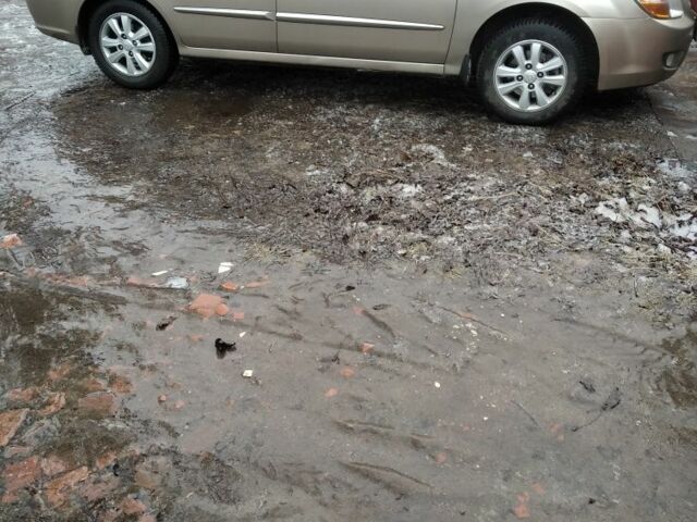 Бежевый Киа Черато, объемом двигателя 1.6 л и пробегом 290 тыс. км за 4900 $, фото 1 на Automoto.ua