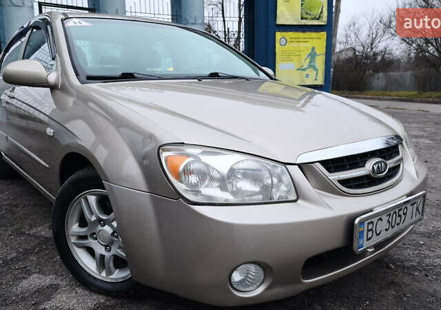 Бежевый Киа Черато, объемом двигателя 1.59 л и пробегом 202 тыс. км за 4800 $, фото 1 на Automoto.ua