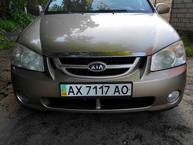 Бежевый Киа Черато, объемом двигателя 2 л и пробегом 0 тыс. км за 3000 $, фото 1 на Automoto.ua