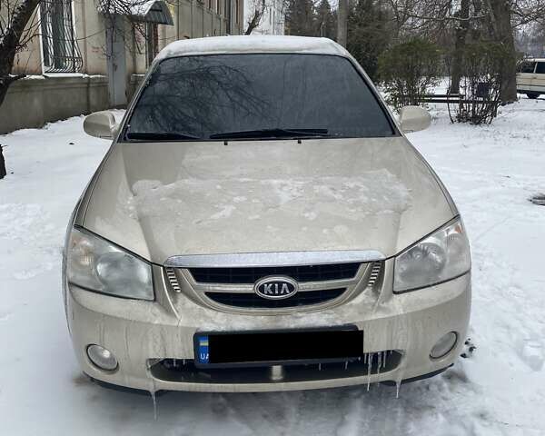 Бежевий Кіа Черато, об'ємом двигуна 1.6 л та пробігом 205 тис. км за 4500 $, фото 1 на Automoto.ua