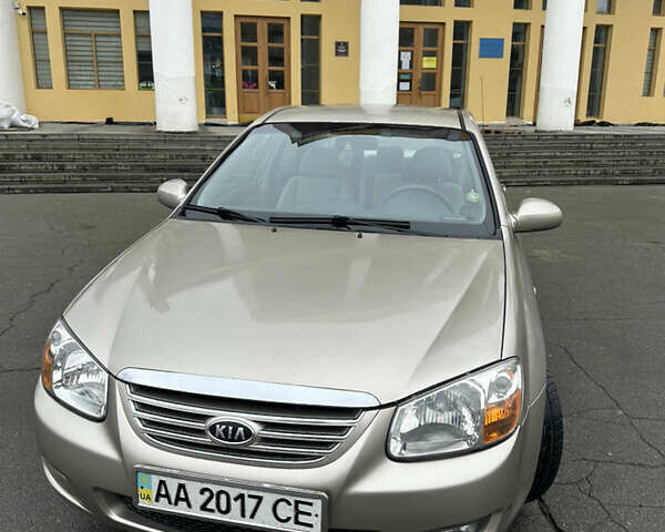 Бежевий Кіа Черато, об'ємом двигуна 1.59 л та пробігом 206 тис. км за 3600 $, фото 1 на Automoto.ua
