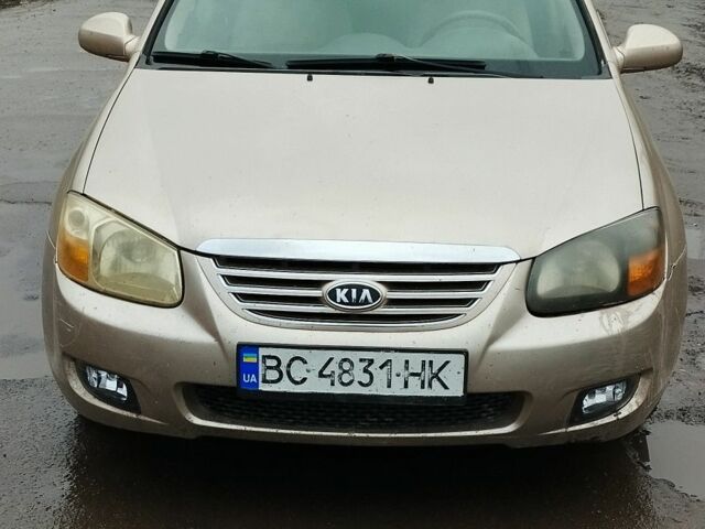Бежевый Киа Черато, объемом двигателя 1.6 л и пробегом 208 тыс. км за 3500 $, фото 1 на Automoto.ua