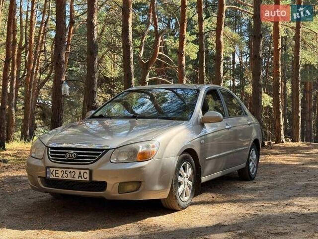 Бежевый Киа Черато, объемом двигателя 1.98 л и пробегом 340 тыс. км за 5000 $, фото 1 на Automoto.ua