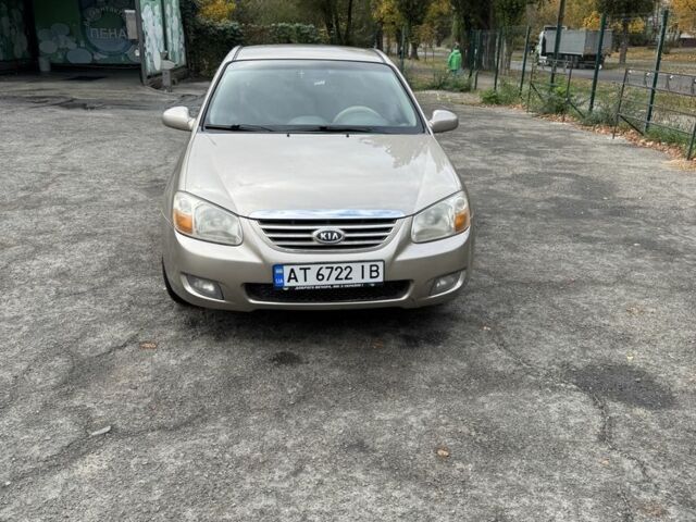 Бежевий Кіа Черато, об'ємом двигуна 1.6 л та пробігом 185 тис. км за 5000 $, фото 1 на Automoto.ua