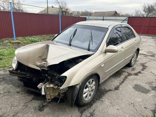 Бежевий Кіа Черато, об'ємом двигуна 1.6 л та пробігом 312 тис. км за 1800 $, фото 1 на Automoto.ua