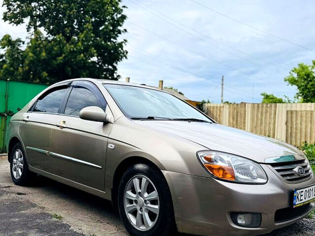 Бежевый Киа Черато, объемом двигателя 1.6 л и пробегом 212 тыс. км за 4600 $, фото 1 на Automoto.ua