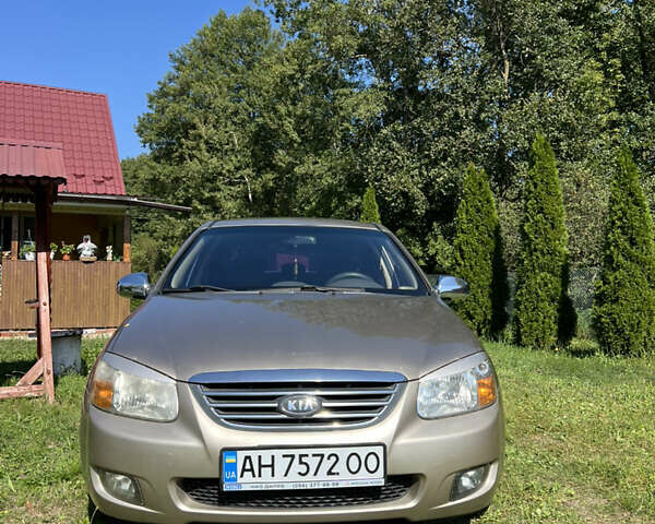 Бежевий Кіа Черато, об'ємом двигуна 1.6 л та пробігом 220 тис. км за 4500 $, фото 1 на Automoto.ua