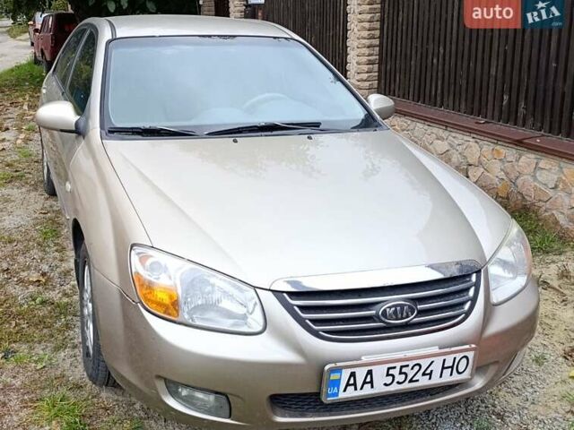 Бежевий Кіа Черато, об'ємом двигуна 1.6 л та пробігом 215 тис. км за 4000 $, фото 1 на Automoto.ua