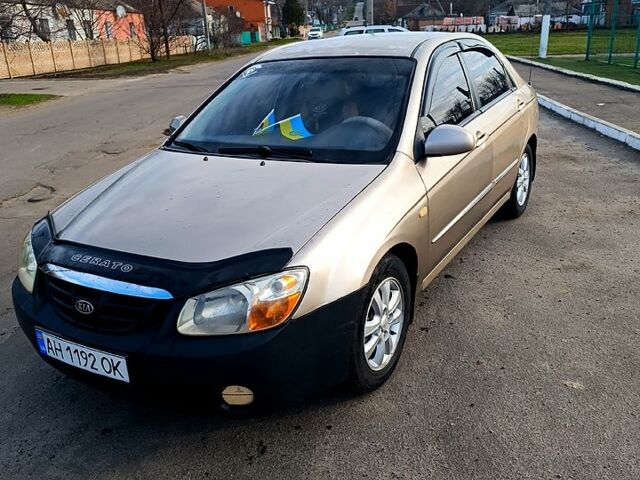 Бежевий Кіа Черато, об'ємом двигуна 1.6 л та пробігом 205 тис. км за 4600 $, фото 1 на Automoto.ua