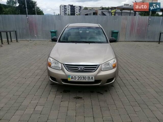 Кіа Черато 2008 у Ужгороді на Automoto.ua Бежевий Кіа Черато, об'ємом двигуна 1.59 л та пробігом 184 тис. км за 4500 $, фото 1 на Automoto.ua