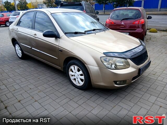 Киа Черато 2008 в Днепре (Днепропетровске) на Automoto.ua Бежевый Киа Черато, объемом двигателя 2 л и пробегом 205 тыс. км за 3999 $, фото 1 на Automoto.ua