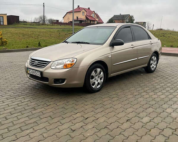 Бежевый Киа Черато, объемом двигателя 1.6 л и пробегом 182 тыс. км за 4000 $, фото 1 на Automoto.ua
