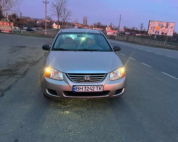 Бежевый Киа Черато, объемом двигателя 1.6 л и пробегом 198 тыс. км за 5150 $, фото 1 на Automoto.ua