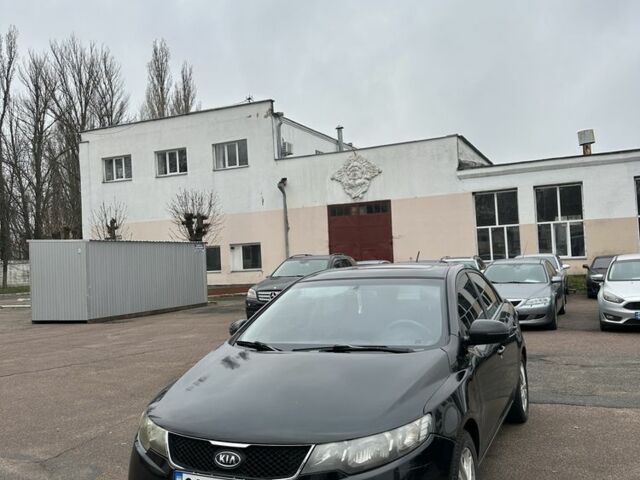 Черный Киа Черато, объемом двигателя 2 л и пробегом 300 тыс. км за 5499 $, фото 1 на Automoto.ua