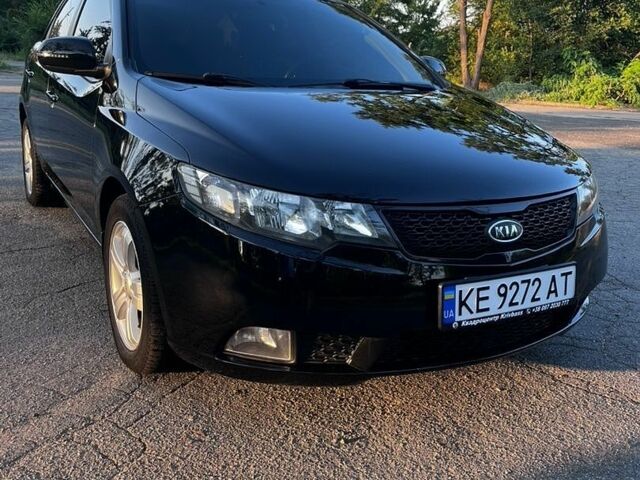 Черный Киа Черато, объемом двигателя 2 л и пробегом 189 тыс. км за 8100 $, фото 1 на Automoto.ua