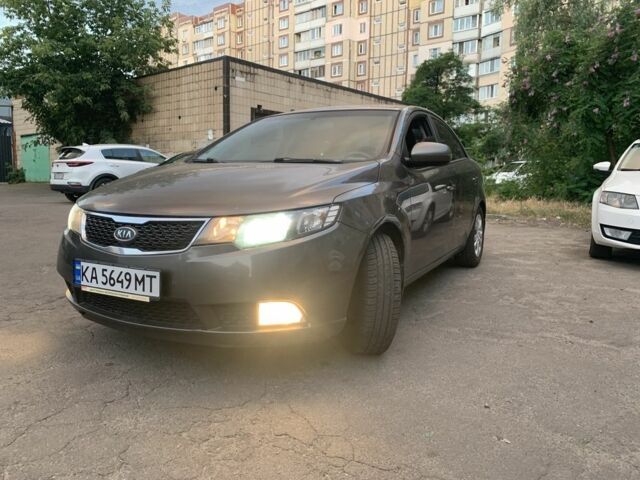 Коричневый Киа Черато, объемом двигателя 1.6 л и пробегом 270 тыс. км за 7500 $, фото 1 на Automoto.ua