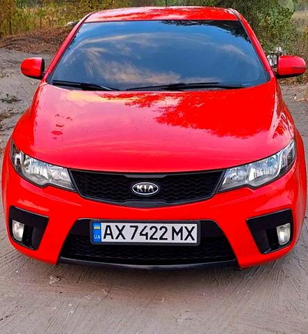 Красный Киа Черато, объемом двигателя 2 л и пробегом 109 тыс. км за 8700 $, фото 1 на Automoto.ua