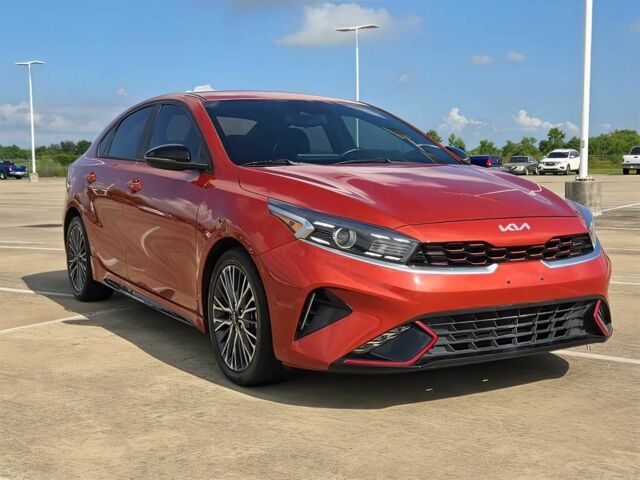 Красный Киа Черато, объемом двигателя 2 л и пробегом 17 тыс. км за 12000 $, фото 1 на Automoto.ua