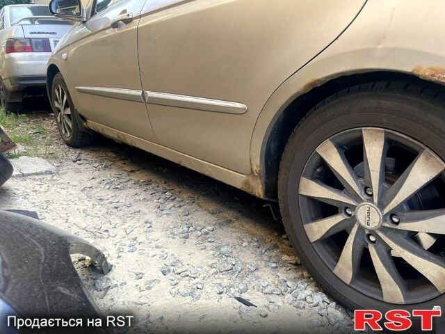 Киа Черато, объемом двигателя 1.6 л и пробегом 220 тыс. км за 2850 $, фото 1 на Automoto.ua