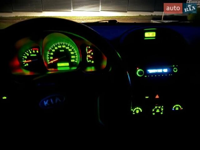 Киа Черато, объемом двигателя 1.58 л и пробегом 180 тыс. км за 5000 $, фото 1 на Automoto.ua