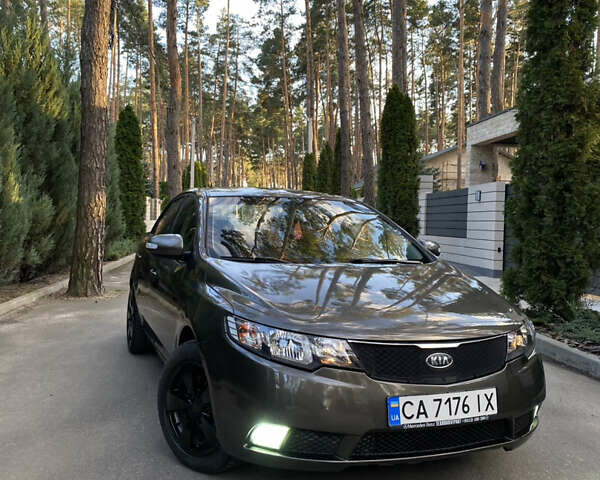 Кіа Черато, об'ємом двигуна 1.59 л та пробігом 231 тис. км за 6499 $, фото 1 на Automoto.ua