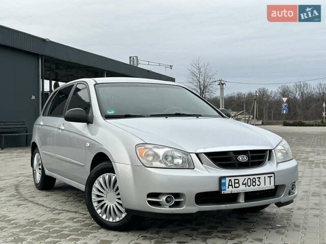 Серый Киа Черато, объемом двигателя 1.6 л и пробегом 177 тыс. км за 4000 $, фото 1 на Automoto.ua