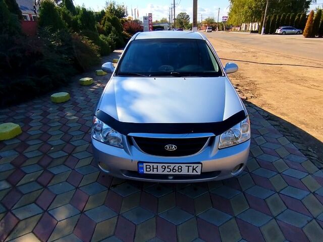 Киа Черато 2004 в Беляевке на Automoto.ua Серый Киа Черато, объемом двигателя 2 л и пробегом 164 тыс. км за 4400 $, фото 1 на Automoto.ua