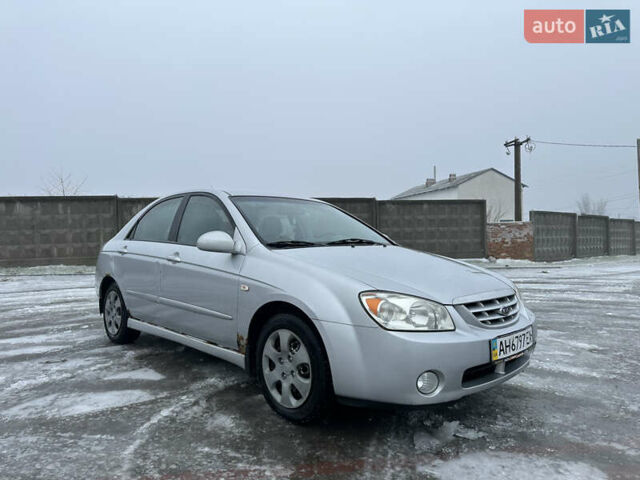 Серый Киа Черато, объемом двигателя 1.6 л и пробегом 300 тыс. км за 2600 $, фото 1 на Automoto.ua