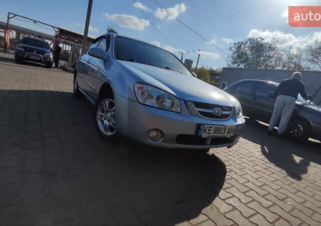 Серый Киа Черато, объемом двигателя 1.98 л и пробегом 255 тыс. км за 4300 $, фото 1 на Automoto.ua