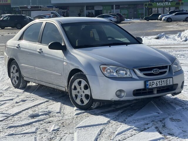 Серый Киа Черато, объемом двигателя 1.6 л и пробегом 240 тыс. км за 3300 $, фото 1 на Automoto.ua