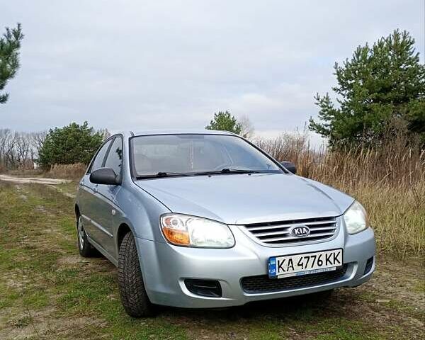 Серый Киа Черато, объемом двигателя 1.59 л и пробегом 184 тыс. км за 4100 $, фото 1 на Automoto.ua