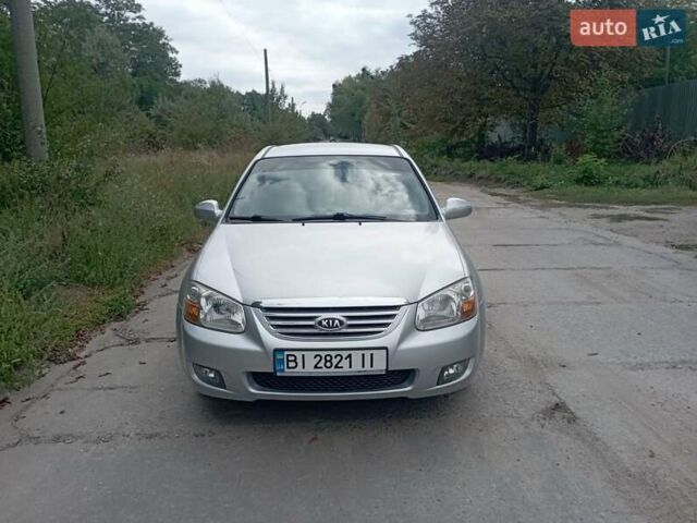 Киа Черато 2007 в Светловдске на Automoto.ua Серый Киа Черато, объемом двигателя 1.6 л и пробегом 164 тыс. км за 5000 $, фото 1 на Automoto.ua