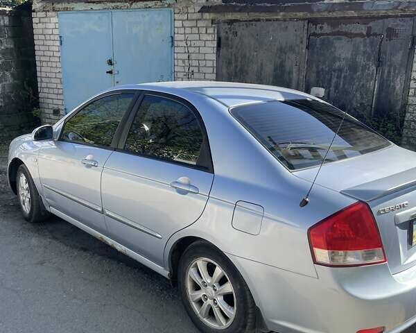 Серый Киа Черато, объемом двигателя 1.59 л и пробегом 250 тыс. км за 4900 $, фото 1 на Automoto.ua