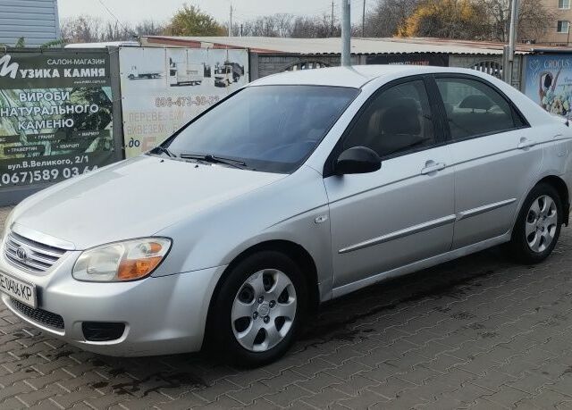 Серый Киа Черато, объемом двигателя 1.6 л и пробегом 296 тыс. км за 3900 $, фото 1 на Automoto.ua