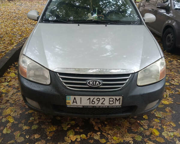 Кіа Черато 2007 у Києві на Automoto.ua Сірий Кіа Черато, об'ємом двигуна 1.6 л та пробігом 500 тис. км за 2500 $, фото 1 на Automoto.ua