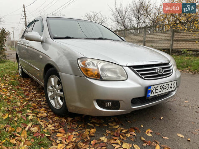 Серый Киа Черато, объемом двигателя 1.6 л и пробегом 294 тыс. км за 4250 $, фото 1 на Automoto.ua