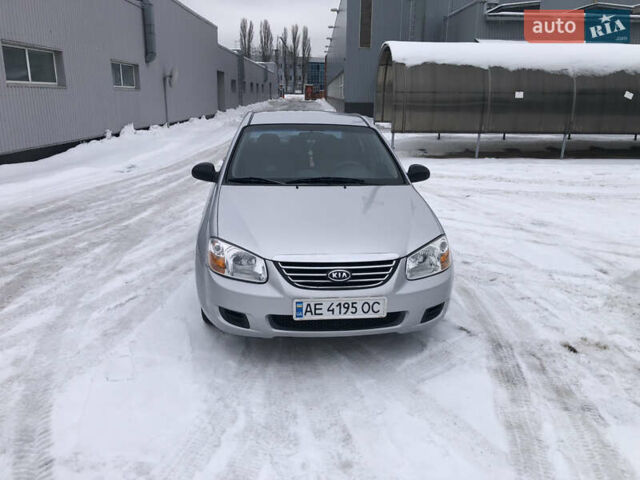 Серый Киа Черато, объемом двигателя 1.6 л и пробегом 175 тыс. км за 4700 $, фото 1 на Automoto.ua