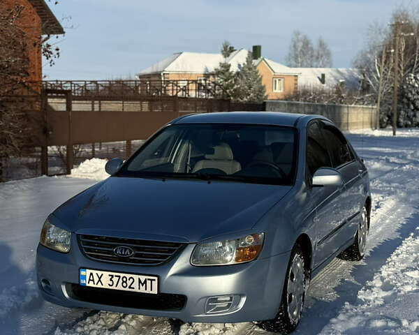 Серый Киа Черато, объемом двигателя 1.6 л и пробегом 197 тыс. км за 4400 $, фото 1 на Automoto.ua