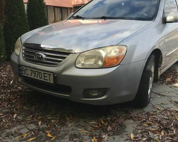 Серый Киа Черато, объемом двигателя 1.6 л и пробегом 200 тыс. км за 4800 $, фото 1 на Automoto.ua