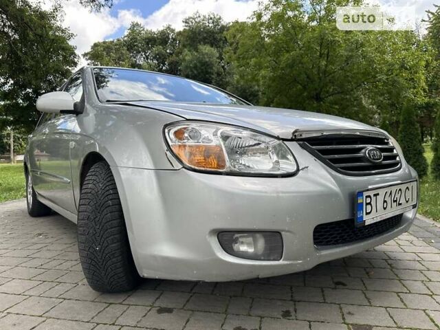 Сірий Кіа Черато, об'ємом двигуна 2 л та пробігом 257 тис. км за 3800 $, фото 1 на Automoto.ua
