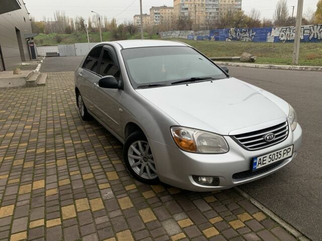 Серый Киа Черато, объемом двигателя 1.6 л и пробегом 180 тыс. км за 4800 $, фото 1 на Automoto.ua