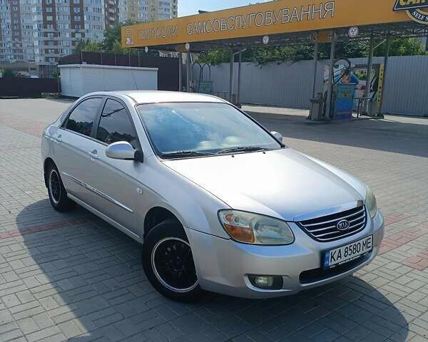 Серый Киа Черато, объемом двигателя 1.6 л и пробегом 250 тыс. км за 5000 $, фото 1 на Automoto.ua