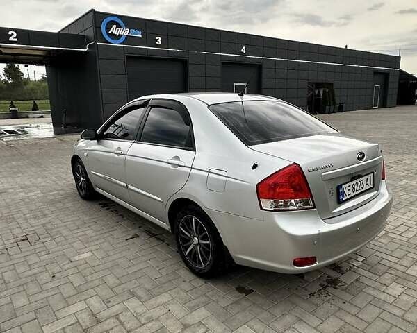 Серый Киа Черато, объемом двигателя 1.6 л и пробегом 214 тыс. км за 4500 $, фото 1 на Automoto.ua