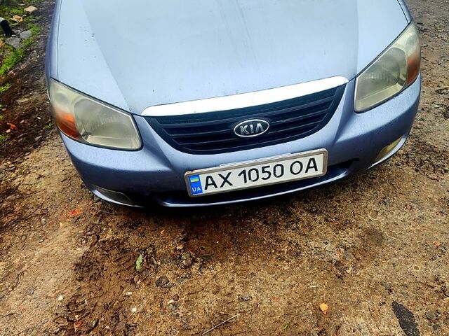 Серый Киа Черато, объемом двигателя 1.6 л и пробегом 200 тыс. км за 3900 $, фото 1 на Automoto.ua